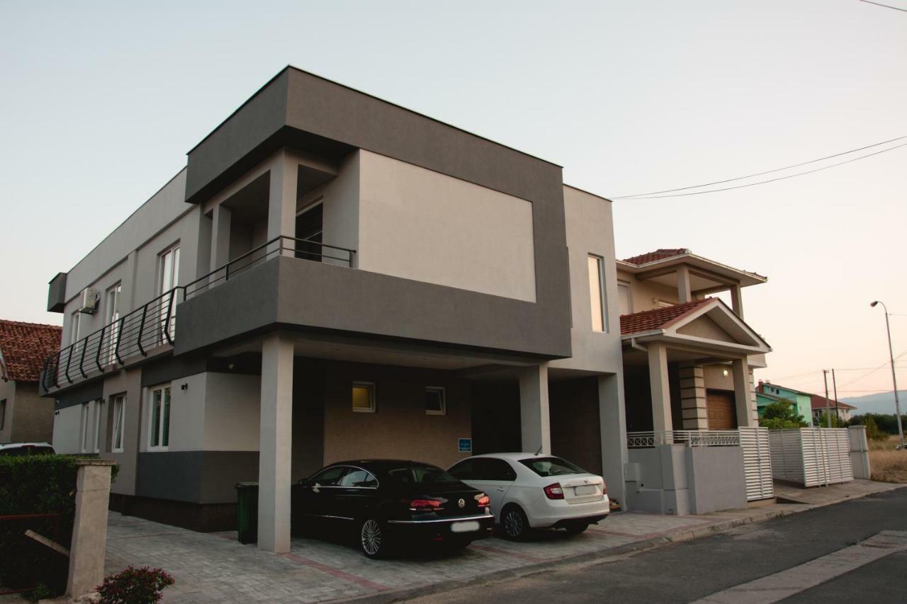Vila Manuela Aparthotel Gyevgyelija Kültér fotó
